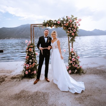 Готовая свадьба в Черногории для двоих